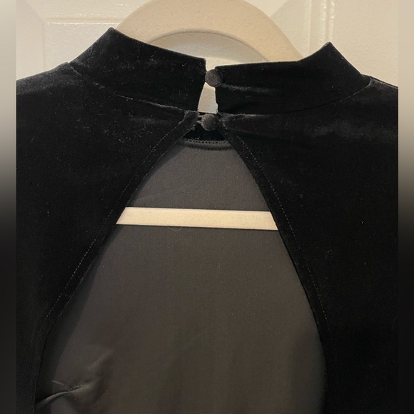 Forever 21 High Neck Velvet Mini Dress - Size M - Picture 4 of 5